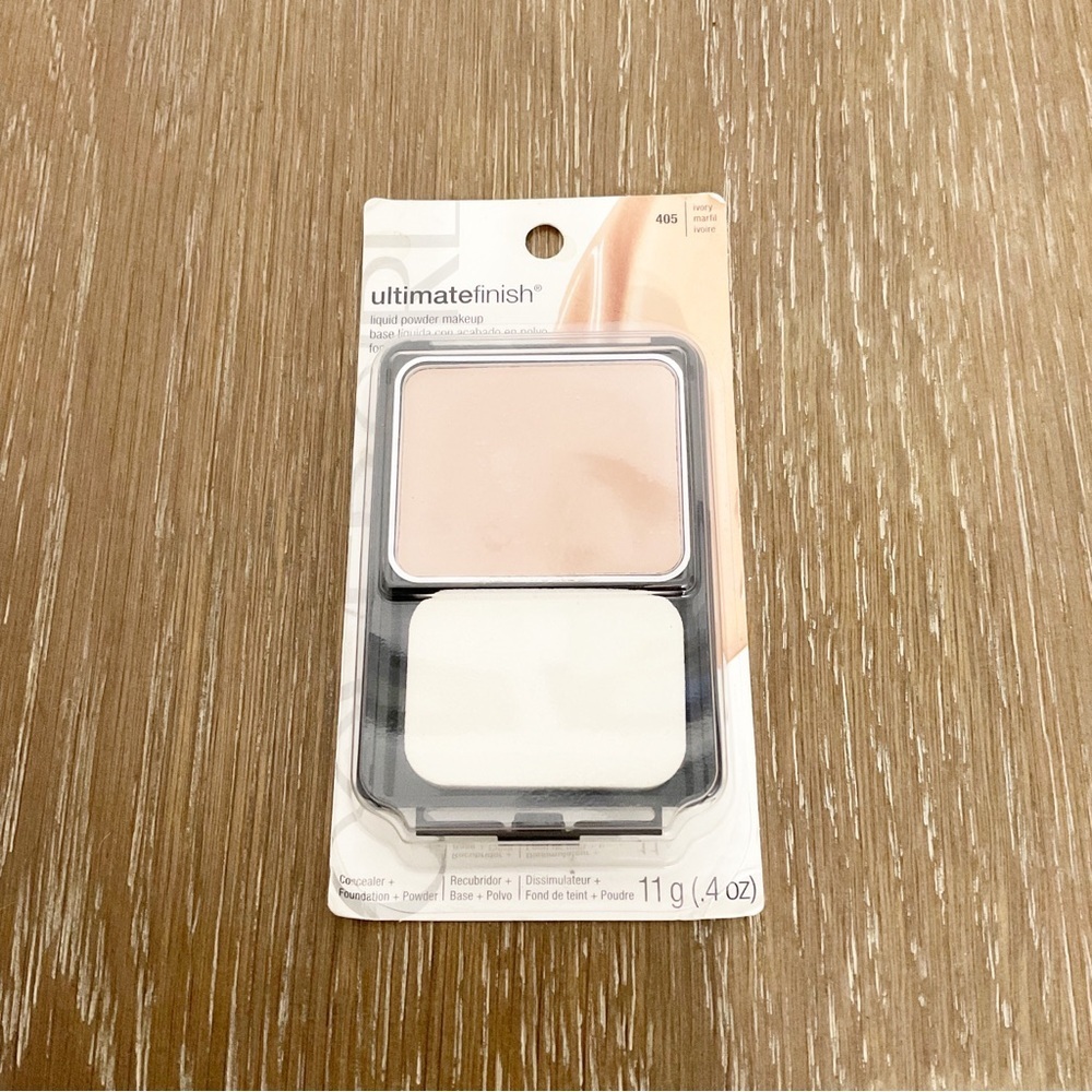 Covergirl Ultimate Finish Foundation 405 Liquid Powder Ivory New